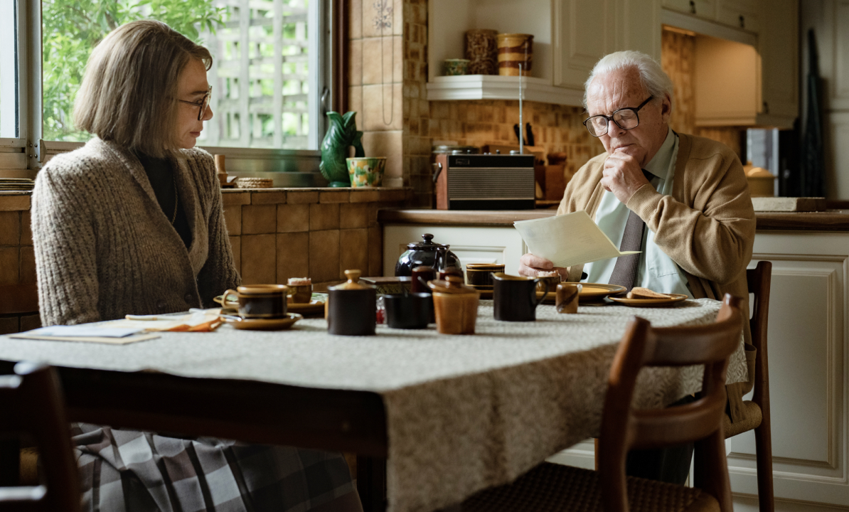 映画『ONE LIFE 奇跡が繋いだ6000の命』公式サイト 場面写真