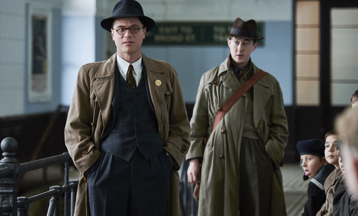 映画『ONE LIFE 奇跡が繋いだ6000の命』公式サイト 場面写真